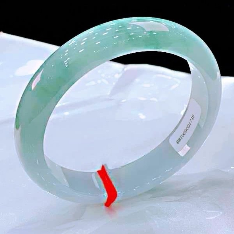 Myanmar , Natural Ice Jadeite  - đánh giá và giá Lighting & Home Decor Studio Photos