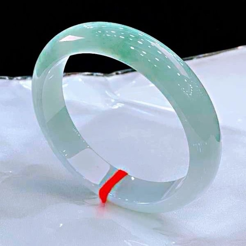 Myanmar , Natural Ice Jadeite  - đánh giá và giá Lighting & Home Decor Studio Photos